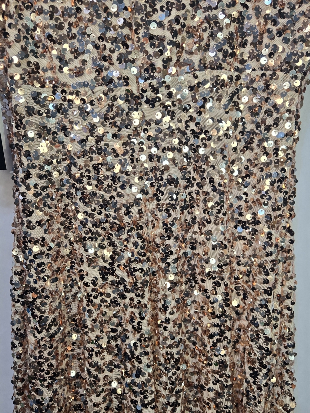 Taylor Size 2 Rose Gold Sequin Formal Strappy Fitted Dress, Rose Detail NWT - Picture 8 of 10